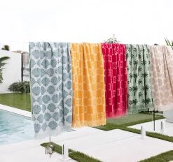 Shell 90x170cm Beach Towel Pebble -Home Furnishings bambury shellpebble90x170beachtwl3