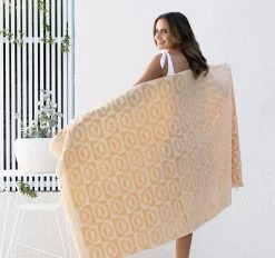 Sola 90x170 Beach Towel Peach -Home Furnishings bambury solapeach90x170beachtwl3