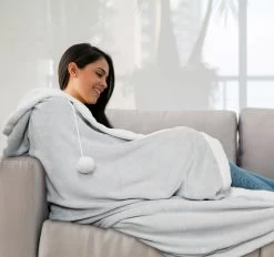 Dove 130x180cm Hooded Blanket Light Grey