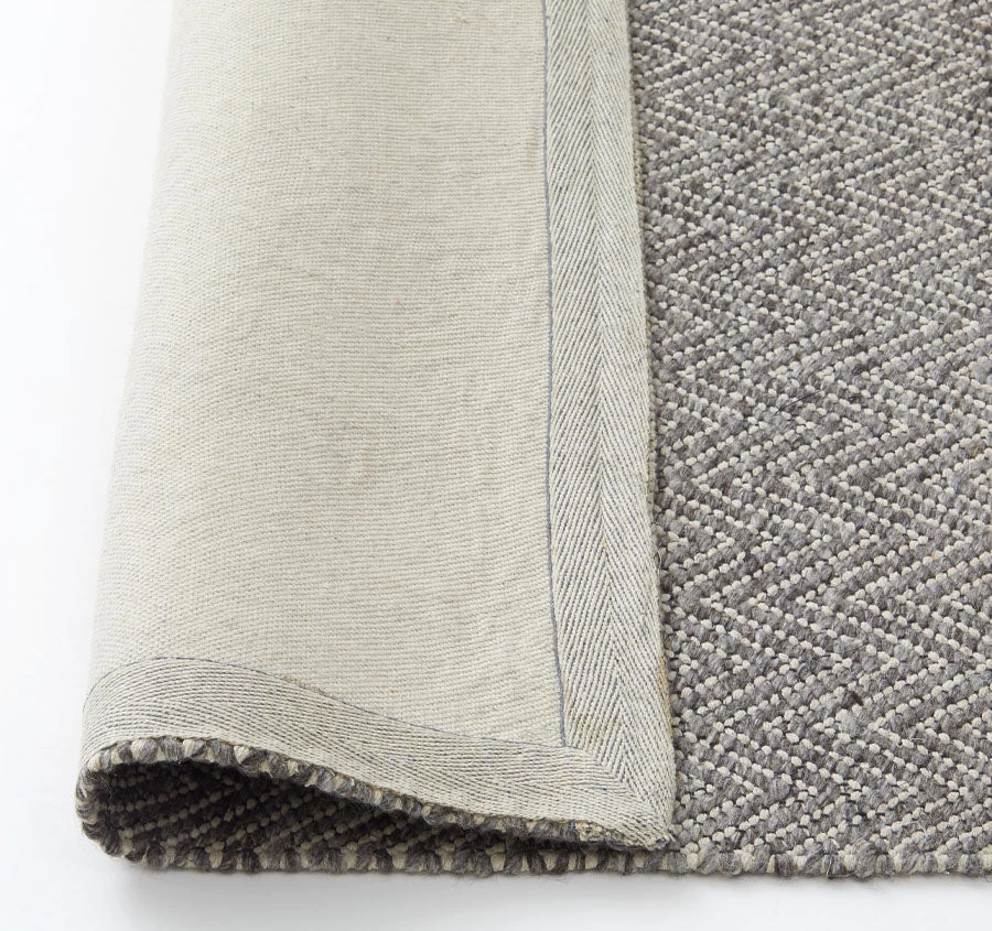 Matterhorn Floor Rug Range Tar 5 Matterhorn Floor Rug Range Tar - Image 3